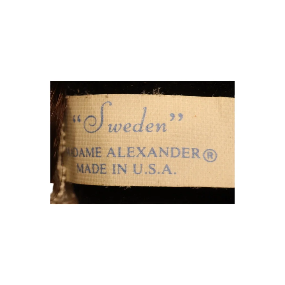Madame Alexander Sweden International Doll 8